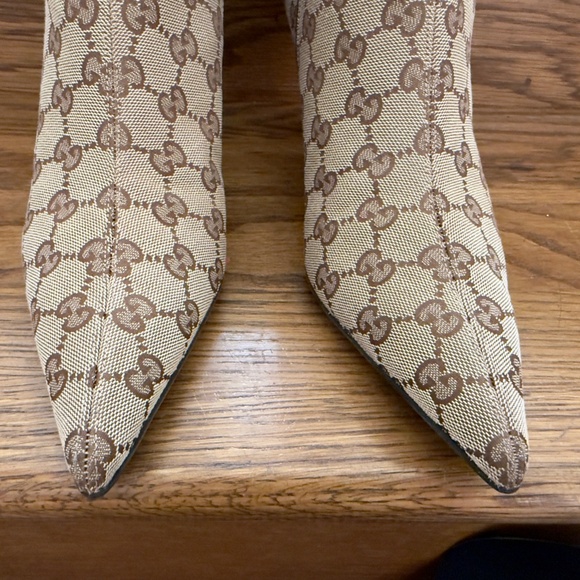 Gucci Monogram GG Logo Fabric Pointed Toe Ankle Boots 9 NEW - Picture 5 of 12